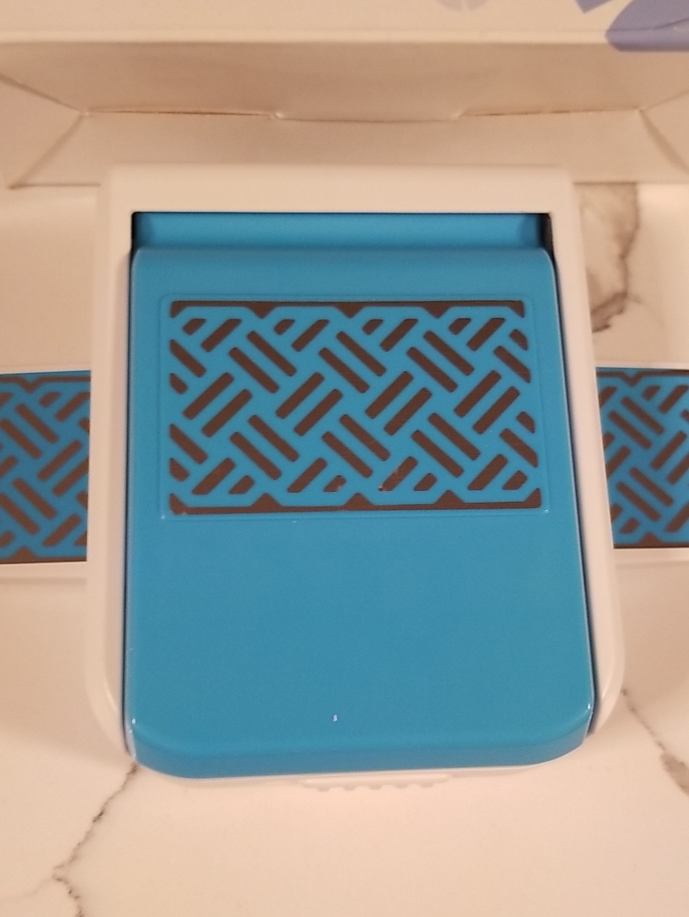 Creative Memories Basketweave Decorative Border Pinch